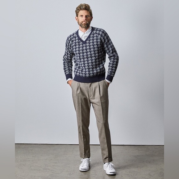 Todd Snyder $348 Merino Wool Houndstooth V-Neck Sweater in Navy Size XS - Picture 10 of 15